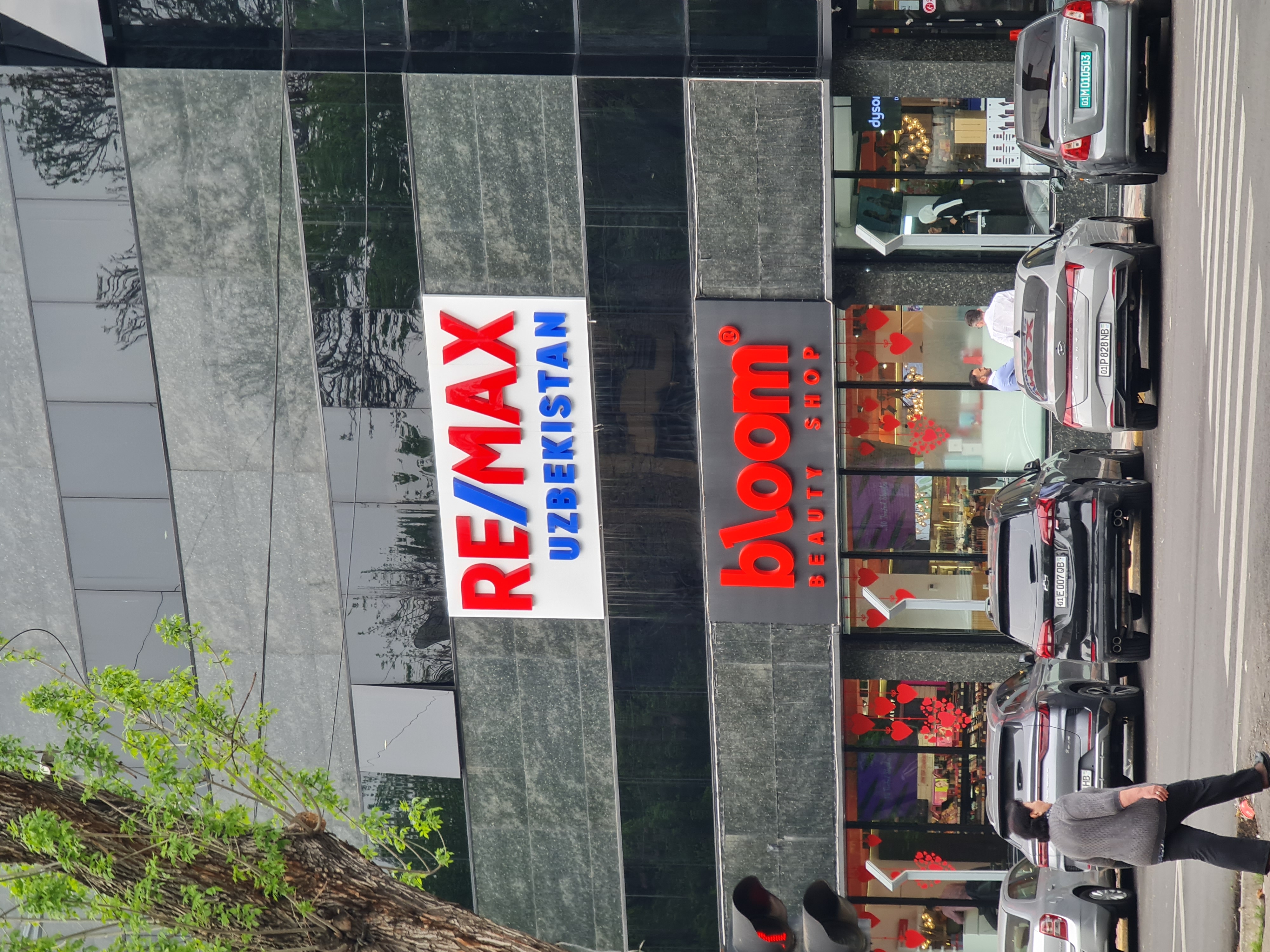 Объёмные и световые буквы в Ташкенте — изготовление и монтаж под ключ