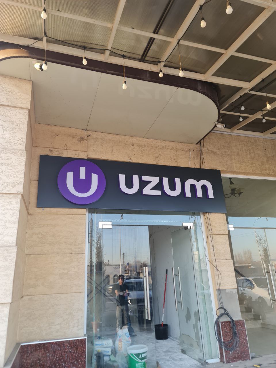 Объёмные и световые буквы в Ташкенте — изготовление и монтаж под ключ